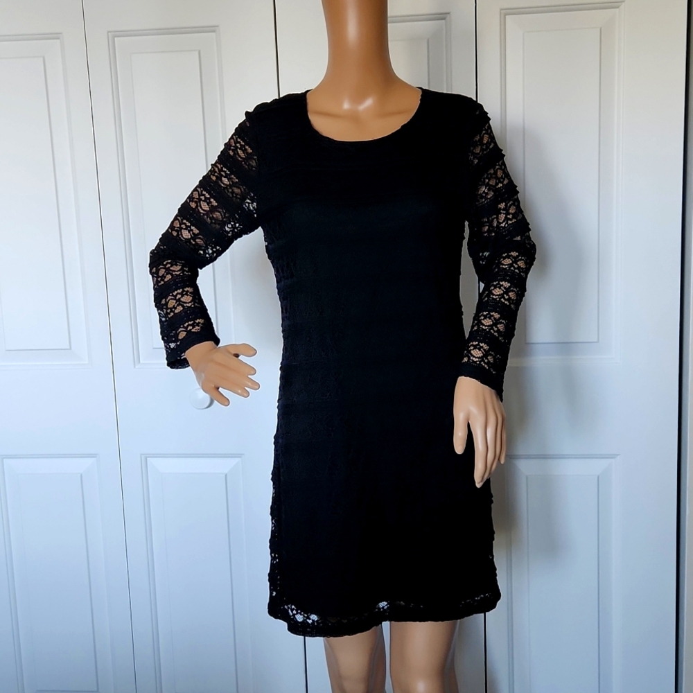 Forever 21, Black Laced Cocktail Dress Medium